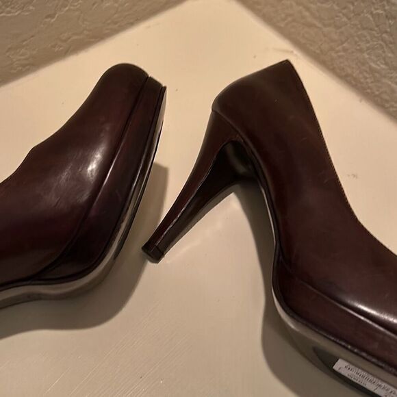 Calpierre Women's 41 Dark Brown Leather Platform Pump Heels Office Academia New - Picture 7 of 8